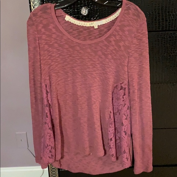 3/$20 - Jolt mauve lace soft sweater M - Picture 2 of 8